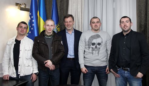 dvb_fans_690.jpg (27.7 Kb)